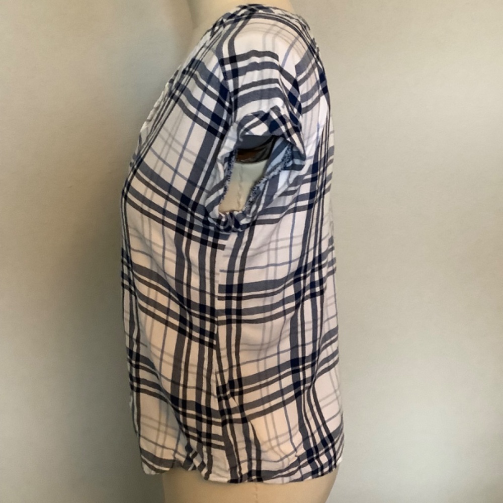 Size Small - Picture 6 of 8